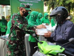 Berburu berkah di Bulan suci Ramadhan, Persit KCK Kodim Pati Bagikan 100 Nasi Kotak