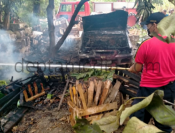 Akibat Korsleting Arus Listrik, Satu Mobil Milik Warga Pekuwon Juwana Terbakar