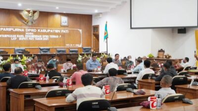 Dinilai Ada Kecurangan, Puluhan Peserta Ujian Tes Perangkat Desa Mengadu Ke DPRD