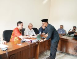 Ketua DPRD Pati Temui Pendemo, Ini Tanggapanya